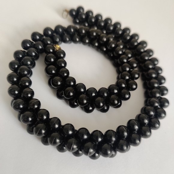 Vintage 80s Faux Onyx Woven Rope Necklace - Picture 4 of 10